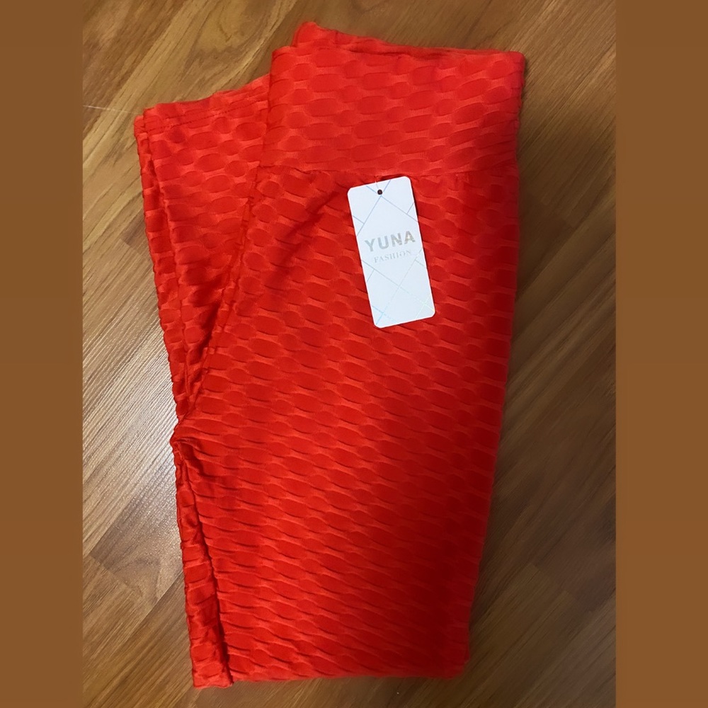 NWT Tiktok Leggings (Red)